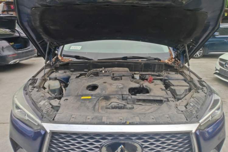 Used Infiniti QX50 2018 2.0T Four-Wheel Drive Smart Edition Engine Bay