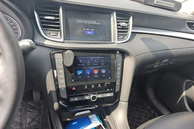 Used Infiniti QX50 2018 2.0T Four-Wheel Drive Smart Edition Audio And AC Panel