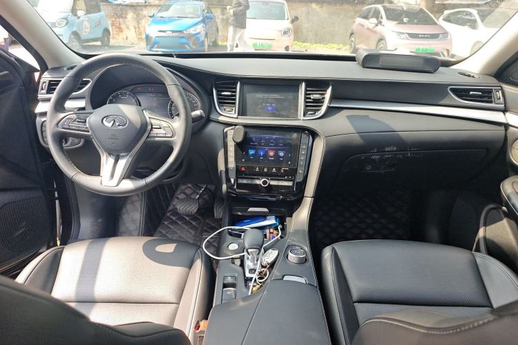 Used Infiniti QX50 2018 2.0T Four-Wheel Drive Smart Edition Center Console