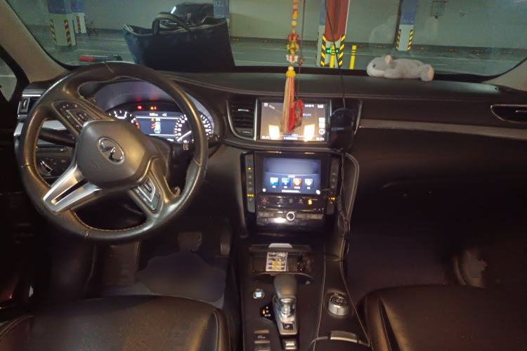 Used Infiniti QX50 2018 2.0T Four-Wheel Drive Elite Edition Center Console