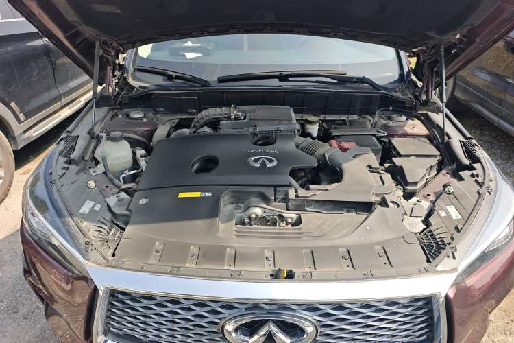 Used Infiniti QX50 2018 2.0T Four-Wheel Drive Smart Edition Engine Bay