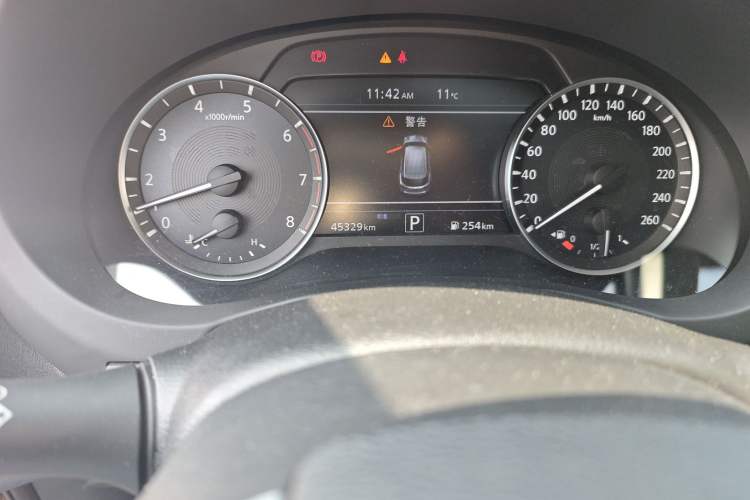 Used Infiniti QX50 2018 2.0T Four-Wheel Drive Smart Edition Odometer Close Up