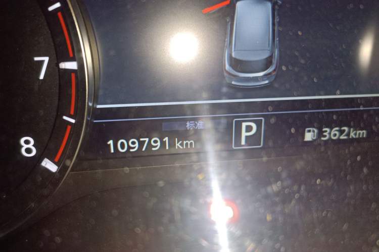 Used Infiniti QX50 2018 2.0T Four-Wheel Drive Elite Edition Odometer Close Up