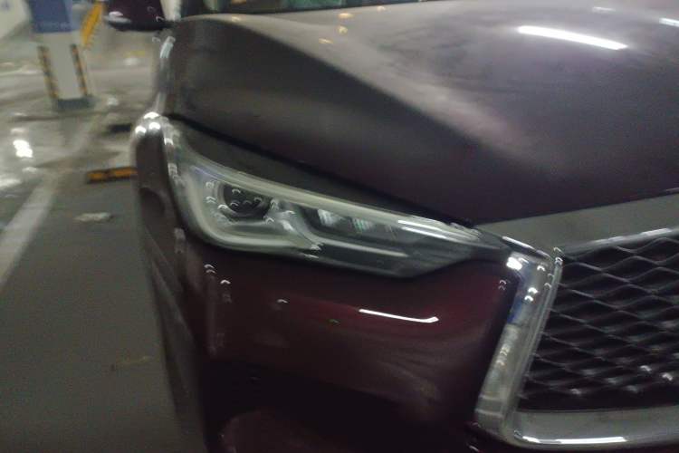 Used Infiniti QX50 2018 2.0T Four-Wheel Drive Elite Edition Right Front Headlight