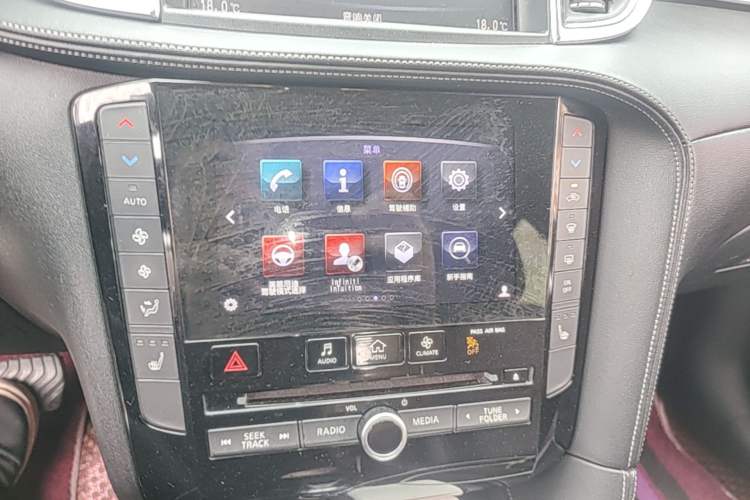 Used Infiniti QX50 2018 2.0T Two-Wheel Drive Fashion Edition Audio And AC Panel