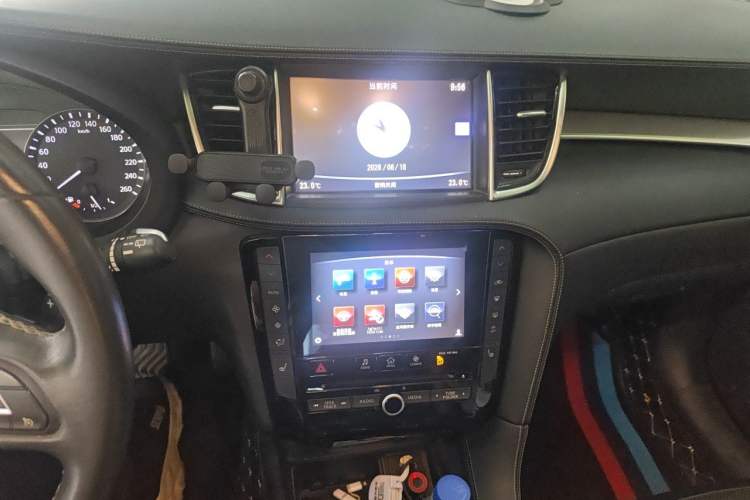 Used Infiniti QX50 2018 2.0T Two-Wheel Drive Fashion Edition Audio And AC Panel