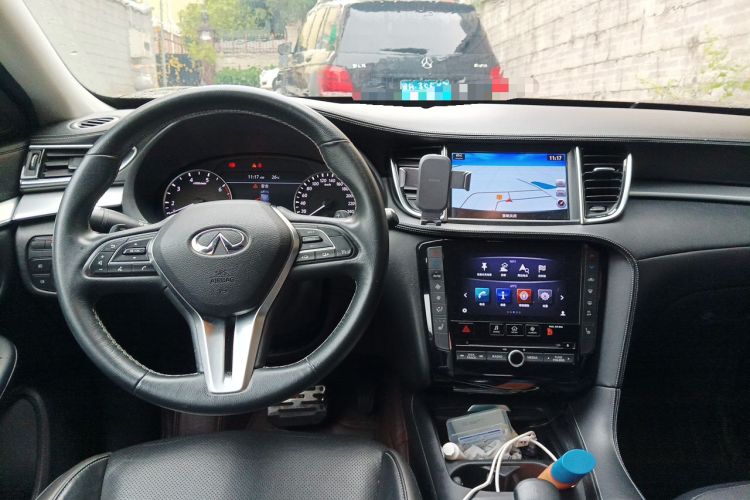 Used Infiniti QX50 2018 2.0T Four-Wheel Drive Elite Edition Center Console