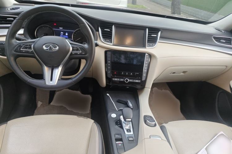 Used Infiniti QX50 2018 2.0T Two-Wheel Drive Fashion Edition Center Console