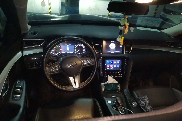 Used Infiniti QX50 2018 2.0T Two-Wheel Drive Fashion Edition Center Console