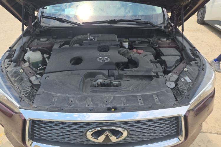 Used Infiniti QX50 2018 2.0T Two-Wheel Drive Fashion Edition Engine Bay
