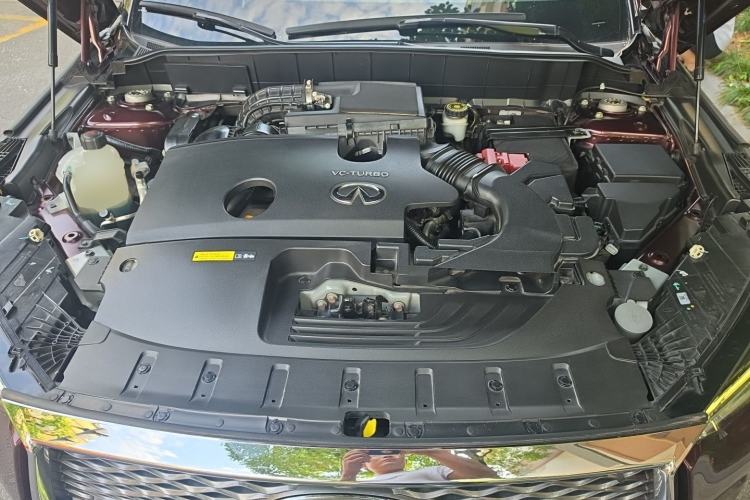 Used Infiniti QX50 2018 2.0T Four-Wheel Drive Smart Edition Engine Bay