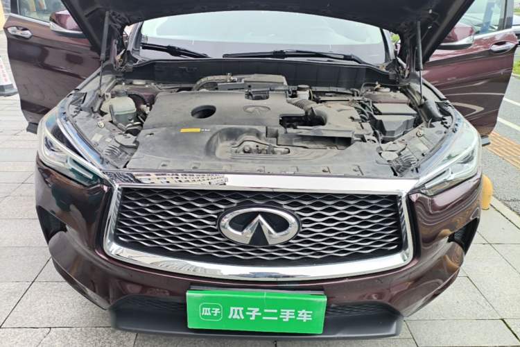 Used Infiniti QX50 2018 2.0T Two-Wheel-Drive Elite Edition Engine Bay