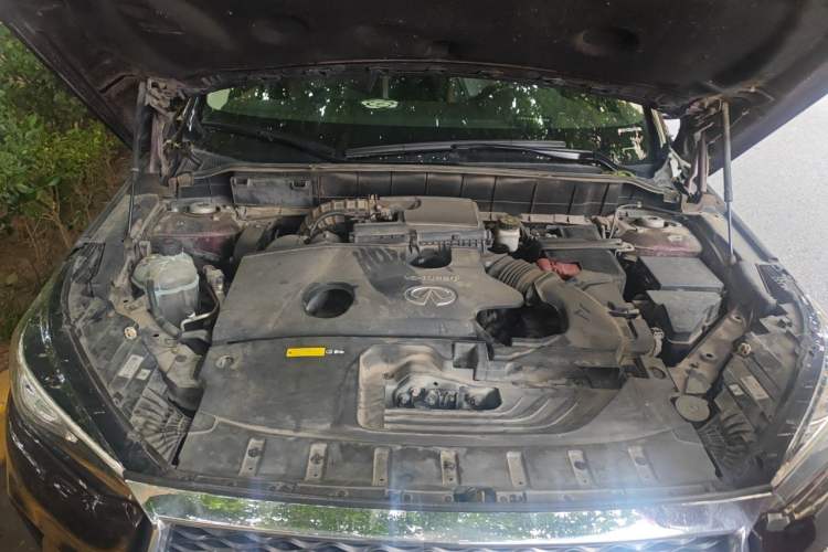 Used Infiniti QX50 2018 2.0T Two-Wheel Drive Fashion Edition Engine Bay