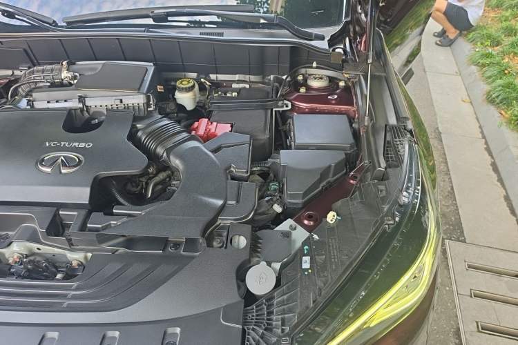 Used Infiniti QX50 2018 2.0T Four-Wheel Drive Smart Edition Engine Bay Left