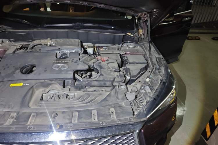 Used Infiniti QX50 2018 2.0T Four-Wheel Drive Elite Edition Engine Bay Left