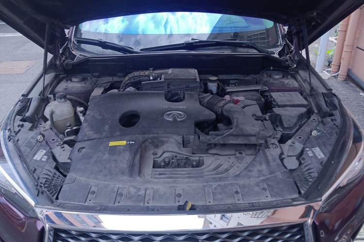 Used Infiniti QX50 2018 2.0T Two-Wheel Drive Fashion Edition Engine Bay