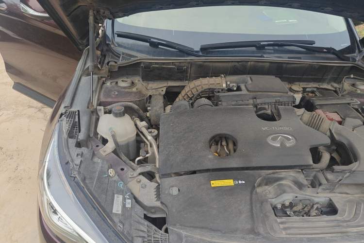Used Infiniti QX50 2018 2.0T Four-Wheel Drive Elite Edition Engine Bay Right