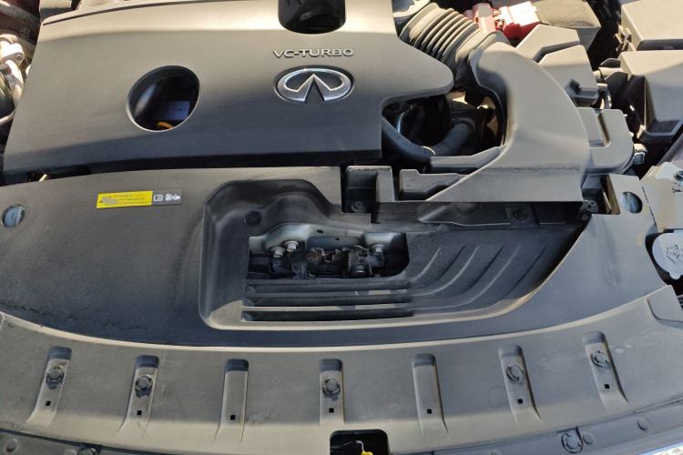 Used Infiniti QX50 2018 2.0T Four-Wheel Drive Smart Edition Engine Bay