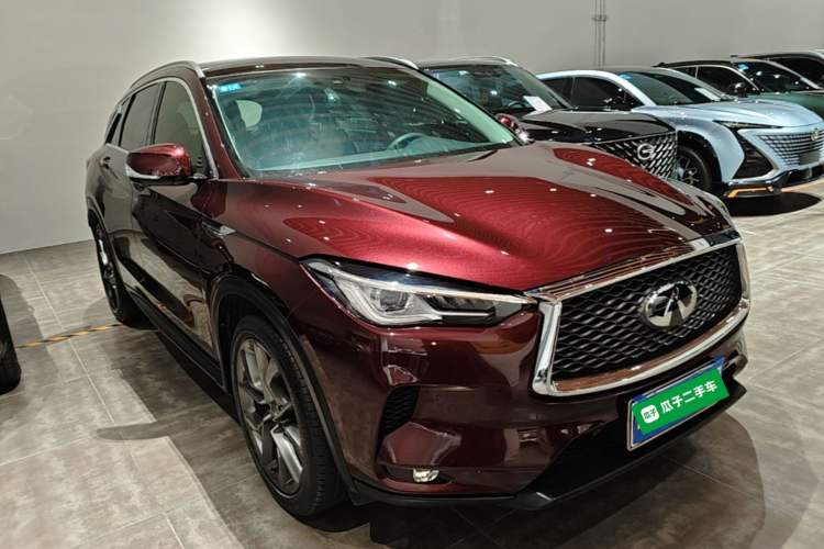 Used Infiniti QX50 2018 2.0T Four-Wheel Drive Smart Edition Front Right 45 Deg