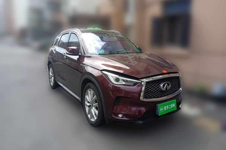 Used Infiniti QX50 2018 2.0T Two-Wheel Drive Fashion Edition Front Right 45 Deg