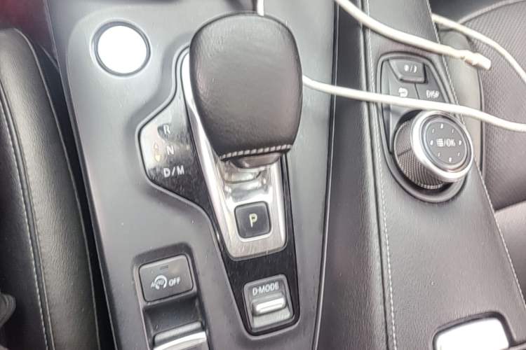 Used Infiniti QX50 2018 2.0T Two-Wheel Drive Fashion Edition Gear Lever