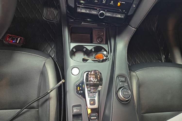 Used Infiniti QX50 2018 2.0T Two-Wheel Drive Fashion Edition Gear Lever
