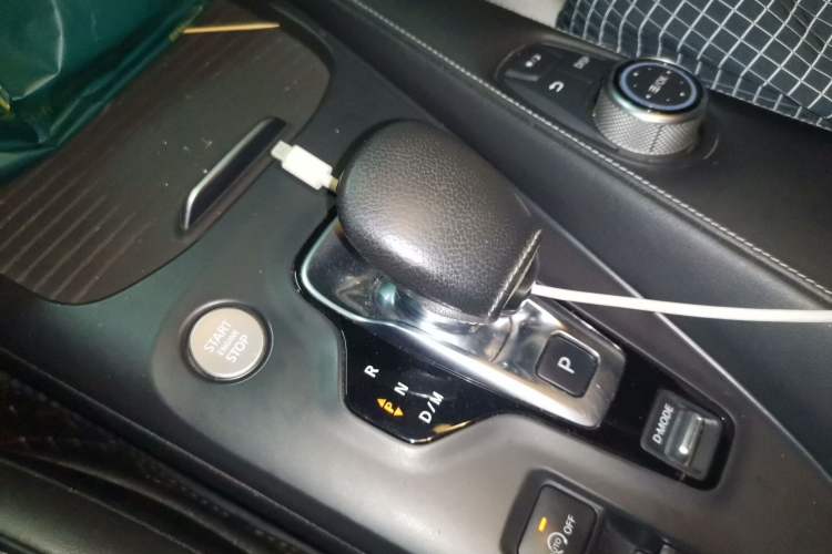 Used Infiniti QX50 2018 2.0T Two-Wheel Drive Fashion Edition Gear Lever
