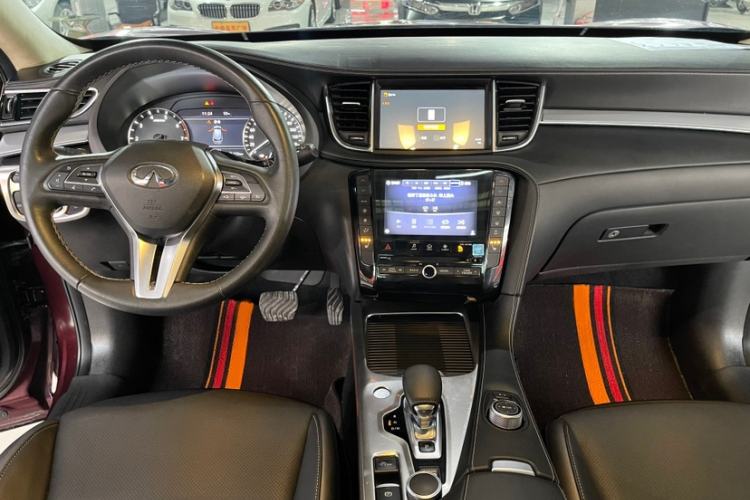 Used Infiniti QX50 2018 2.0T Two-Wheel Drive Fashion Edition Interior 3