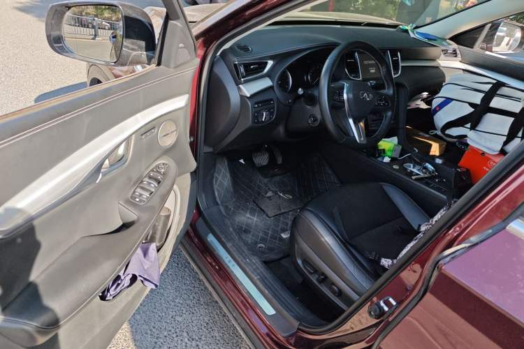Used Infiniti QX50 2018 2.0T Four-Wheel Drive Smart Edition Interior 3
