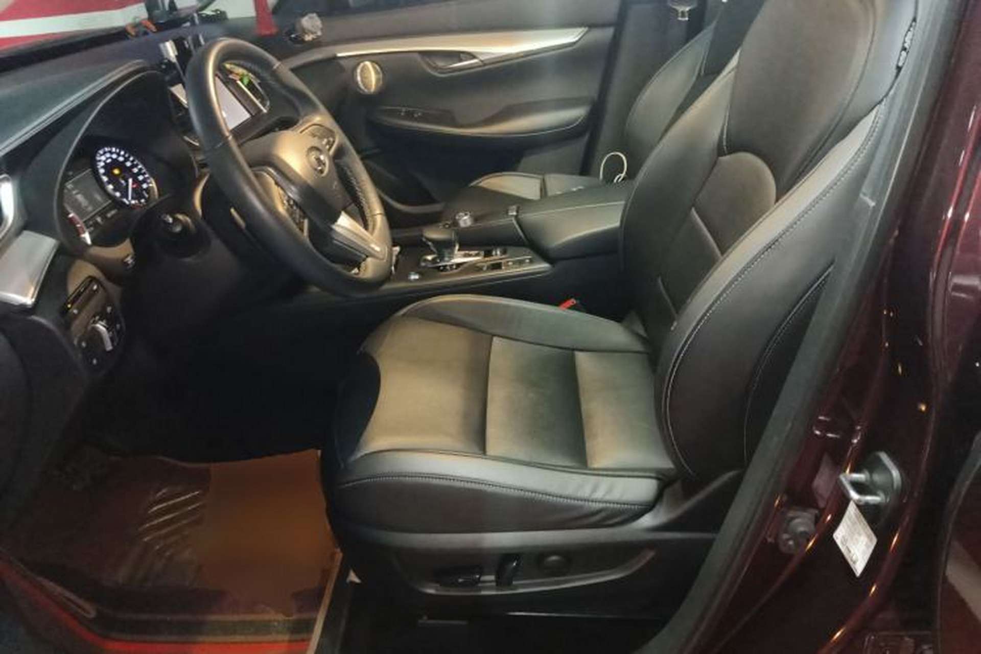 Used Infiniti QX50 2018 2.0T Four-Wheel Drive Elite Edition Left Front Seat