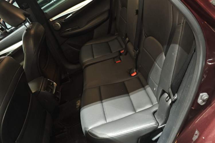 Used Infiniti QX50 2018 2.0T Four-Wheel Drive Smart Edition Left Rear Seat