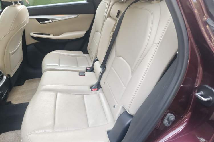 Used Infiniti QX50 2018 2.0T Two-Wheel Drive Fashion Edition Left Rear Seat
