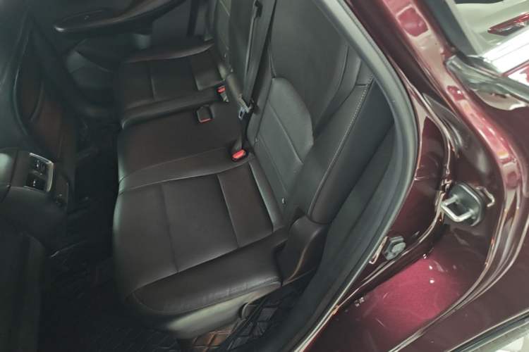 Used Infiniti QX50 2018 2.0T Two-Wheel Drive Fashion Edition Left Rear Seat