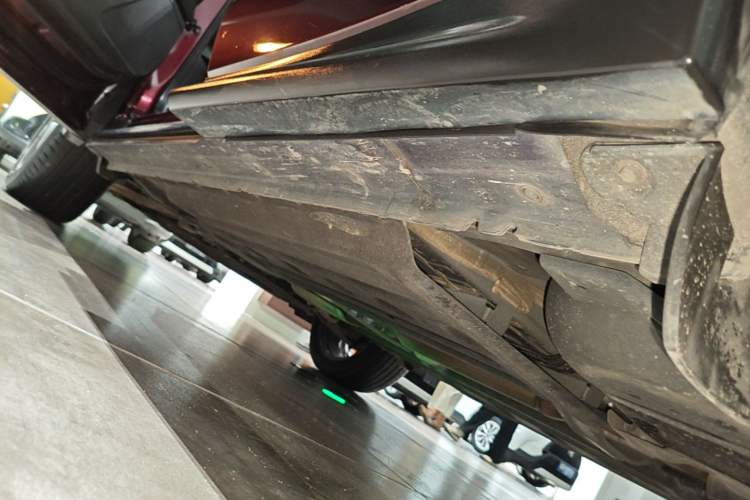 Used Infiniti QX50 2018 2.0T Four-Wheel Drive Smart Edition Left Side Sill