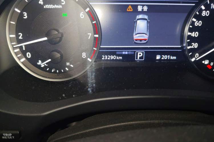 Used Infiniti QX50 2018 2.0T Four-Wheel Drive Smart Edition Odometer Close Up