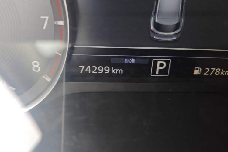 Used Infiniti QX50 2018 2.0T Four-Wheel Drive Elite Edition Odometer Close Up