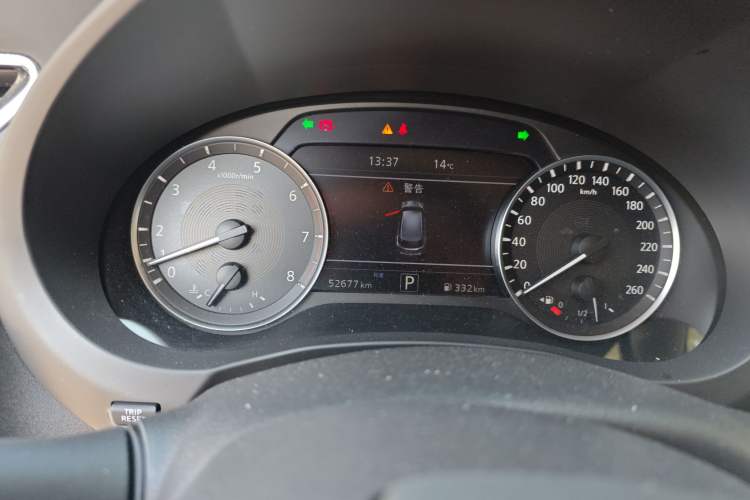 Used Infiniti QX50 2018 2.0T Four-Wheel Drive Smart Edition Odometer Close Up