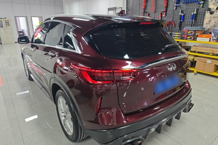 Used Infiniti QX50 2018 2.0T Two-Wheel Drive Fashion Edition Rear Left 45 Deg