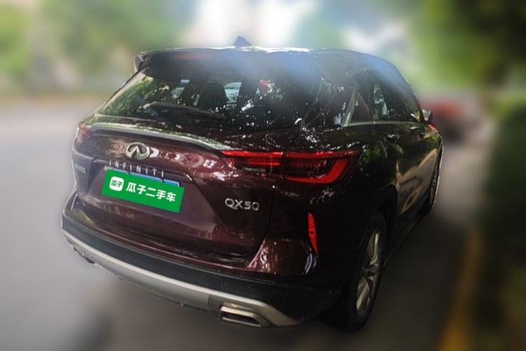 Used Infiniti QX50 2018 2.0T Two-Wheel Drive Fashion Edition Rear Right 45 Deg