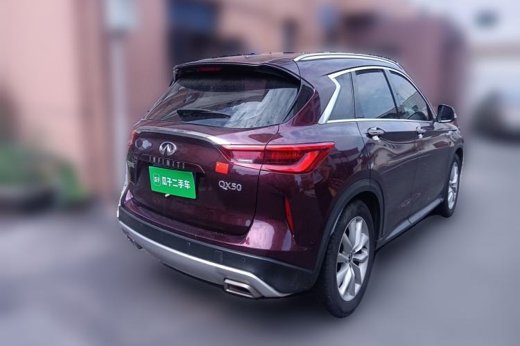 Used Infiniti QX50 2018 2.0T Two-Wheel Drive Fashion Edition Rear Right 45 Deg