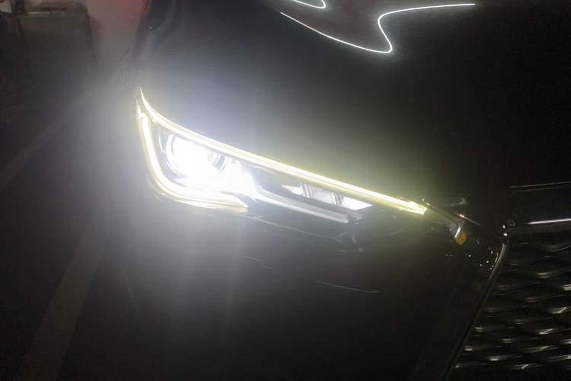 Used Infiniti QX50 2018 2.0T Four-Wheel Drive Elite Edition Right Front Headlight