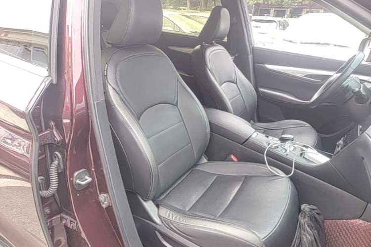 Used Infiniti QX50 2018 2.0T Two-Wheel Drive Fashion Edition Right Front Seat