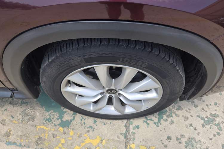 Used Infiniti QX50 2018 2.0T Two-Wheel Drive Fashion Edition Right Front Wheel Hub