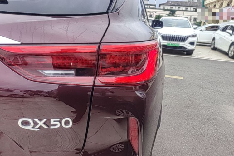 Used Infiniti QX50 2018 2.0T Two-Wheel Drive Fashion Edition Right Rear Taillight