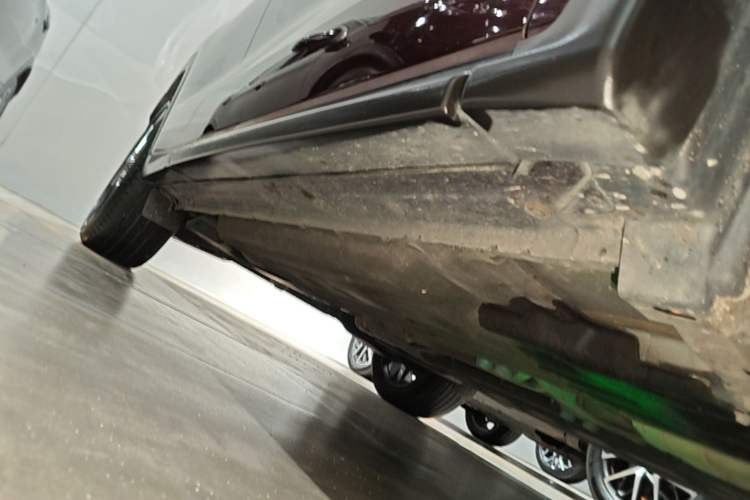 Used Infiniti QX50 2018 2.0T Four-Wheel Drive Smart Edition Right Side Sill