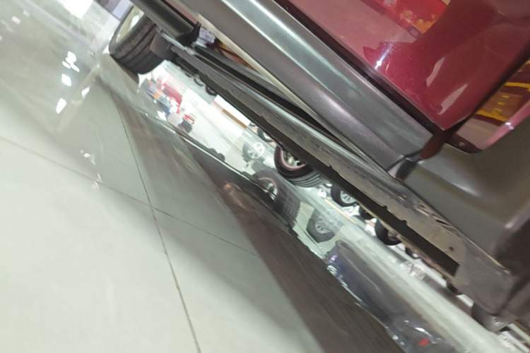 Used Infiniti QX50 2018 2.0T Two-Wheel Drive Fashion Edition Right Side Sill