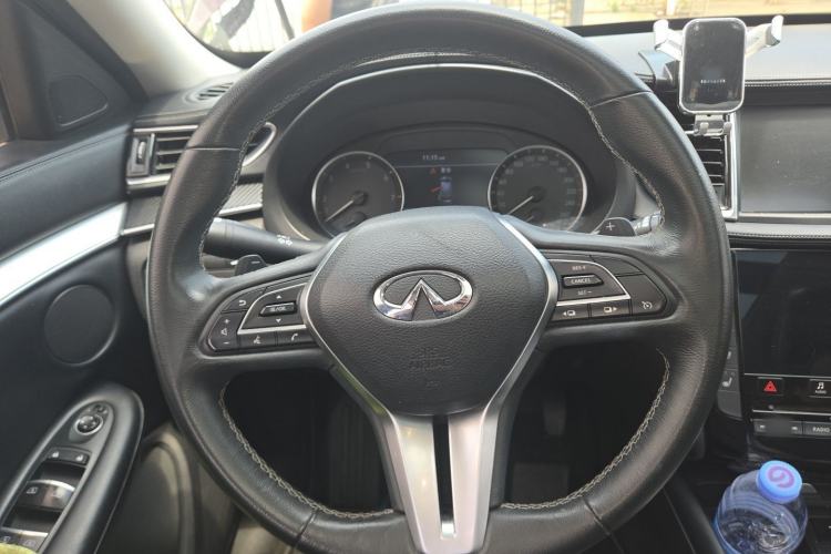 Used Infiniti QX50 2018 2.0T Two-Wheel Drive Fashion Edition Steering Wheel