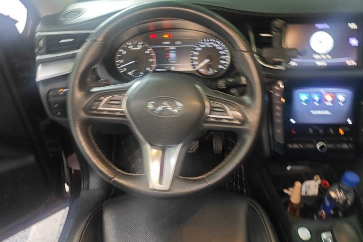 Used Infiniti QX50 2018 2.0T Two-Wheel Drive Fashion Edition Steering Wheel