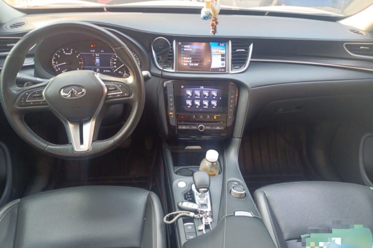 Used Infiniti QX50 2018 2.0T Four-Wheel Drive Elite Edition Center Console