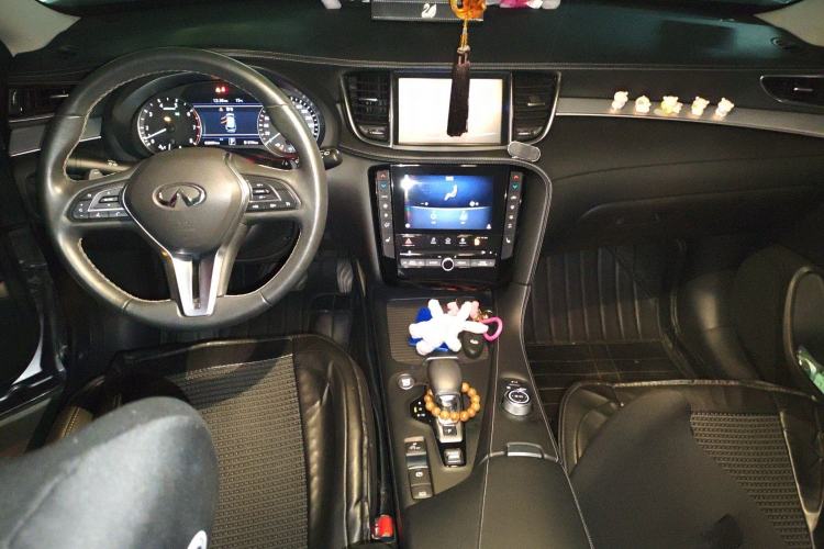 Used Infiniti QX50 2018 2.0T Two-Wheel Drive Fashion Edition Center Console